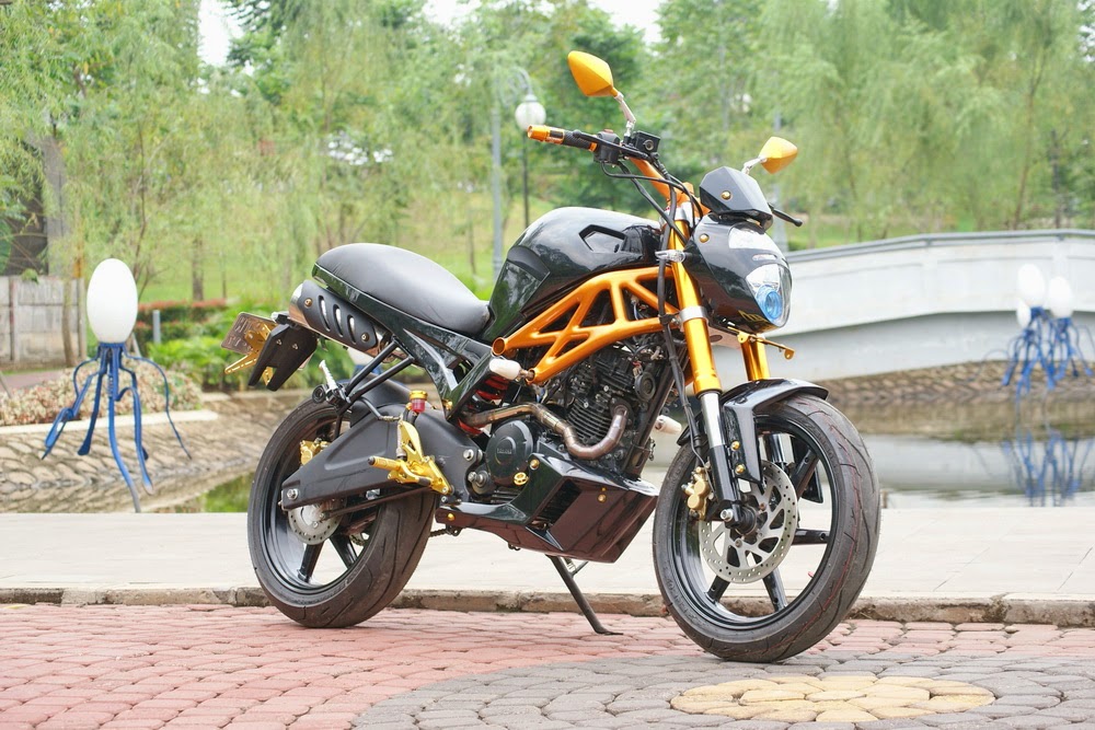 modifikasi byson ala ducati monster