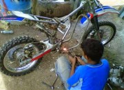 Modifikasi motor FIZ-R menjadi Motorcross jenis Trail dengan kekuatan maksimal