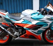 Modifikasi Motor Kawasaki Ninja 250cc dan Bermacam Gambarnya