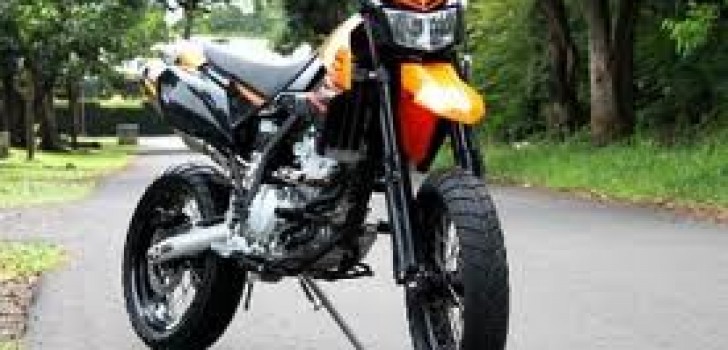 Modifikasi Motor Trail Kawasaki KLX 150 Motocross