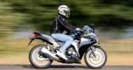 Jurus Aman Mengendarai Sepeda Motor Di Jalan