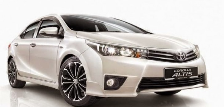 Desain Eksterior  Dan Interior Mobil Corolla Altis