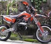 Modifikasi Motor Kawasaki D-Tracker