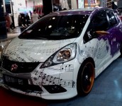 Modifikasi Mobil Honda Jazz