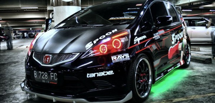 Modifikasi Mobil Honda Jazz