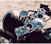 Merubah Tampilan Yamaha XS650 Ala Cafe Racer