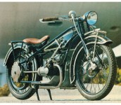 Koleksi Motor Antik Klasik