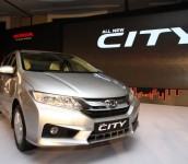 Mobil Sedan All New City 2015