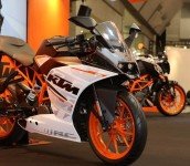 KTM RC250 Siap Tantang Kawasaki Ninja 250, Yamaha R25, Dan Honda CBR 250