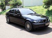 Spesifikasi mobil BMW 318i