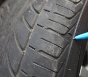 Tips Merawat Ban Mobil Kesayangan Anda