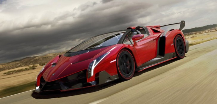 Gambar Mobil Lamborghini Merah Melaju di Jalan