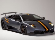 Gambar Mobil Lamborghini Warna Abu-abu bergaris Kuning