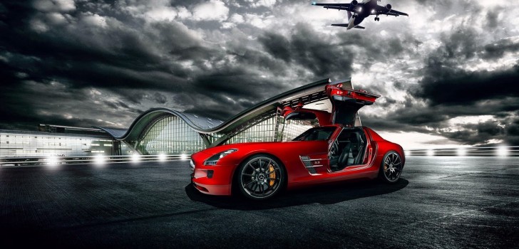 Gambar Wallpaper Mobil Sport Lamborghini Badai Mendung