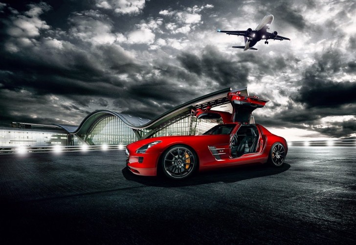 Gambar Wallpaper Mobil Sport Lamborghini Badai Mendung