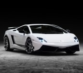 Gambar Wallpaper Mobil Sport Lamborghini Cahaya Bagus
