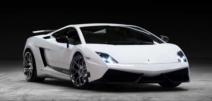 Gambar Wallpaper Mobil Sport Lamborghini Cahaya Bagus