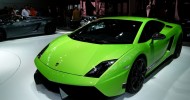 Wallpaper Mobil Sport Lamborghini Warna Hijau
