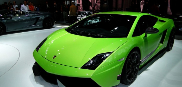 Wallpaper Mobil Sport Lamborghini Warna Hijau
