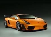 Wallpaper Mobil Sport Lamborghini Warna Orange Terang