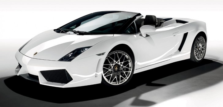 Wallpaper Mobil Sport Lamborghini Warna Putih