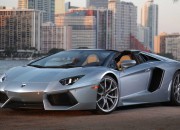 Abu-abu Lamborghini 2016 Aventador