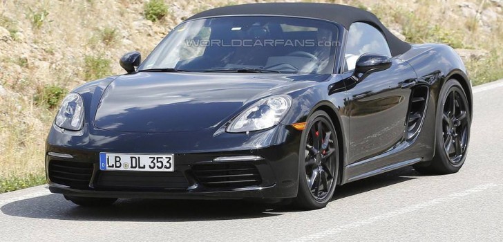 Mobil Porsche Boxster Tampak Depan