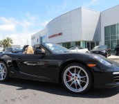 Mobil Porsche Boxster Tampak Samping