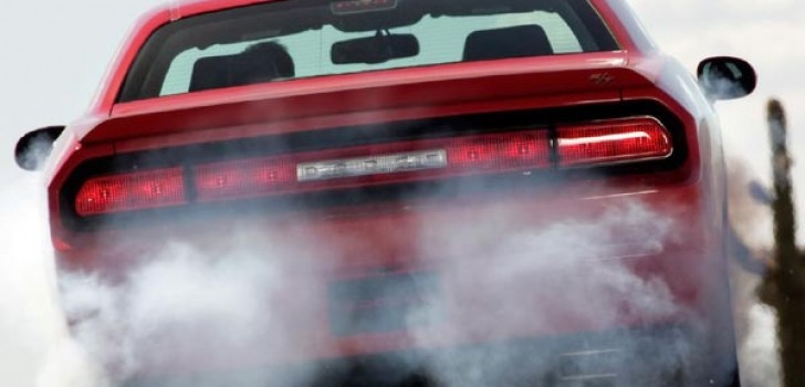 Deteksi Penyebab Kerusakan Mesin Mobil dari Warna Asap Knalpot
